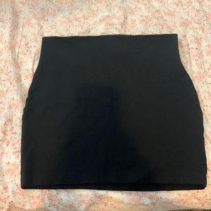 Black Windsor short skirt